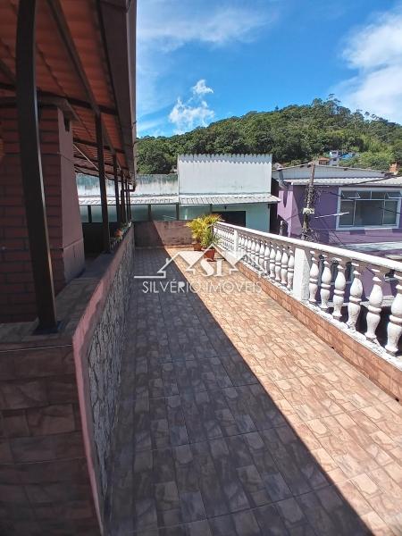 Casa à venda com 3 quartos, 80m² - Foto 8