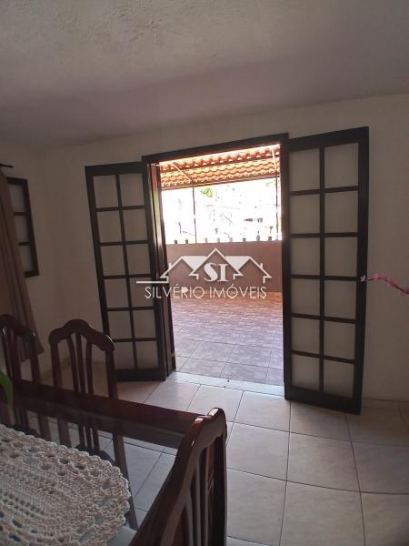 Casa à venda com 3 quartos, 80m² - Foto 13