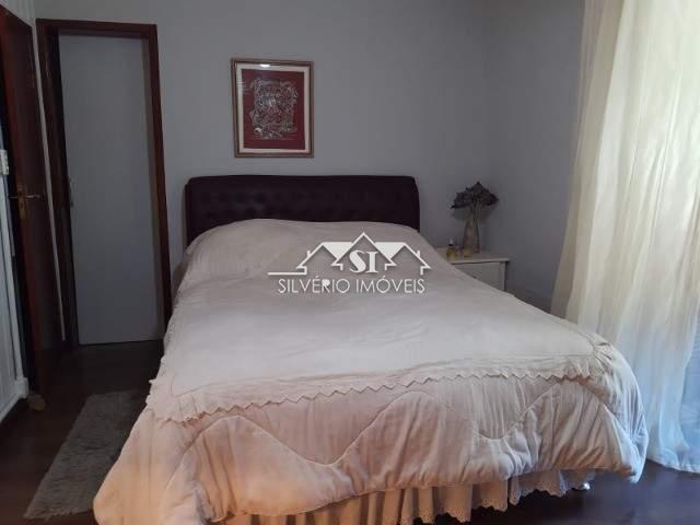 Casa à venda com 5 quartos, 300m² - Foto 5