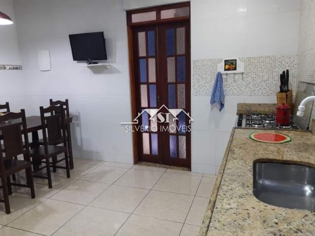 Casa à venda com 5 quartos, 300m² - Foto 13