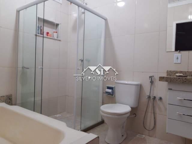 Casa à venda com 5 quartos, 300m² - Foto 14