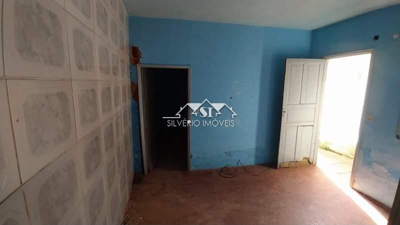 Casa à venda com 3 quartos, 200m² - Foto 12