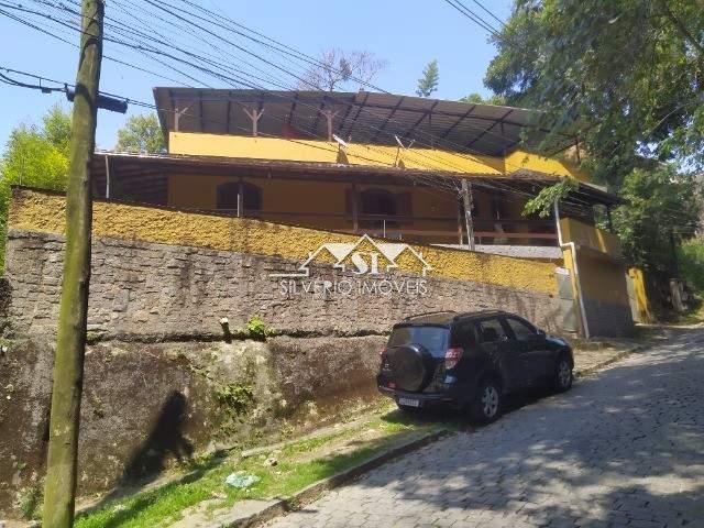 Casa em Quarteirão Brasileiro - Petrópolis/RJ  - 4 Quartos
