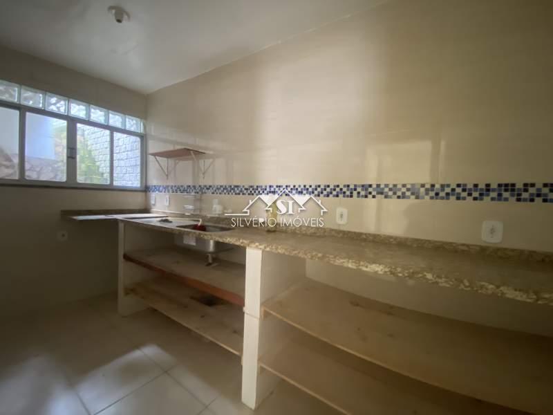Casa à venda com 5 quartos, 103m² - Foto 7