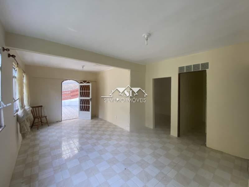 Casa à venda com 5 quartos, 103m² - Foto 4