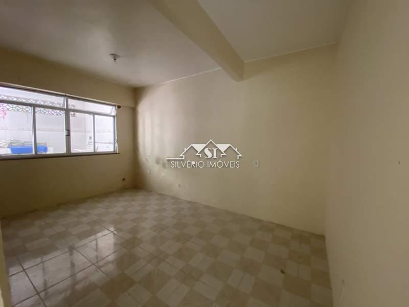 Casa à venda com 5 quartos, 103m² - Foto 9