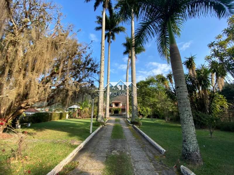 Casa à venda com 6 quartos, 530m² - Foto 9
