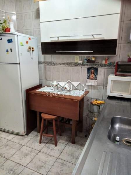 Apartamento à venda com 2 quartos, 60m² - Foto 4