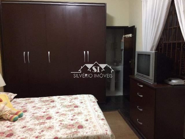 Casa à venda com 4 quartos, 334m² - Foto 12