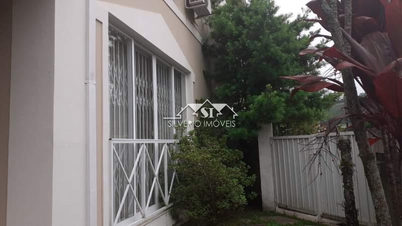 Casa à venda com 3 quartos, 150m² - Foto 4