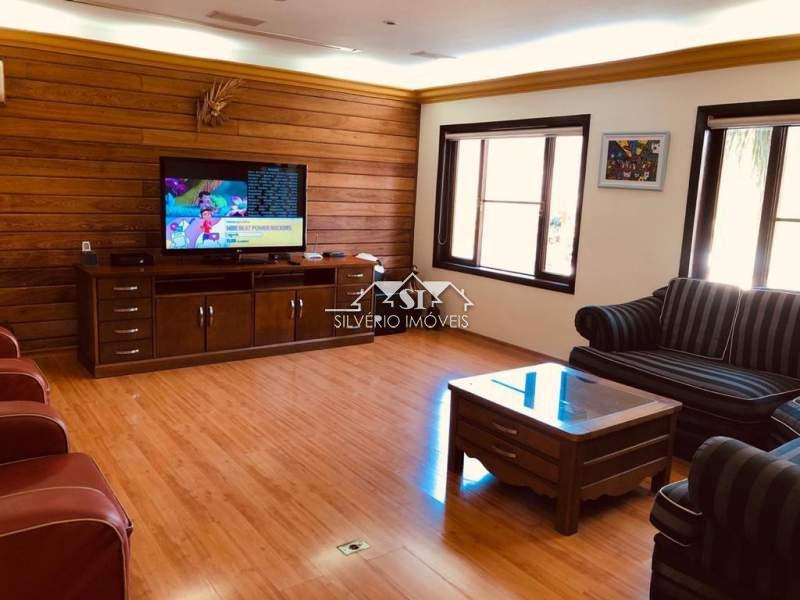 Casa para alugar com 6 quartos, 900m² - Foto 9
