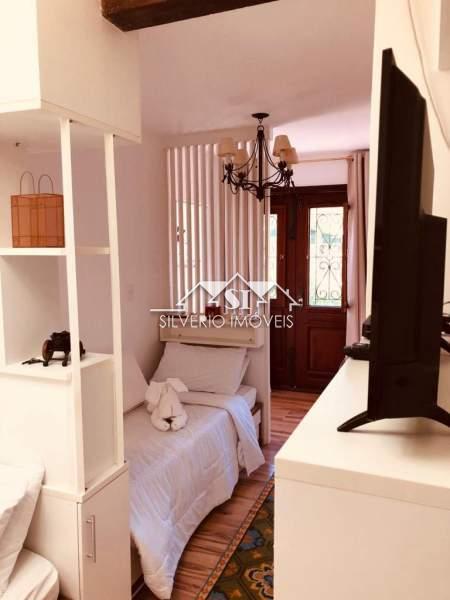 Casa para alugar com 6 quartos, 900m² - Foto 16