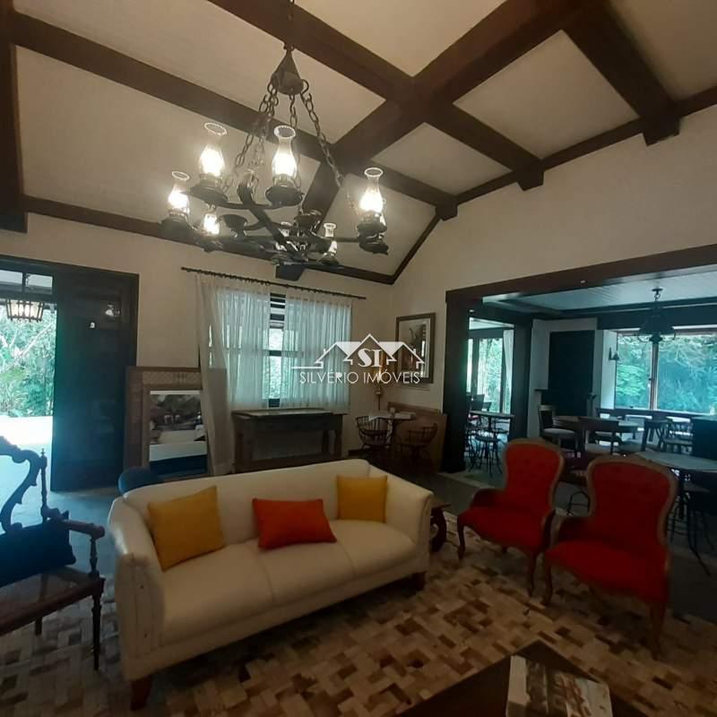 Casa à venda com 4 quartos, 165m² - Foto 12