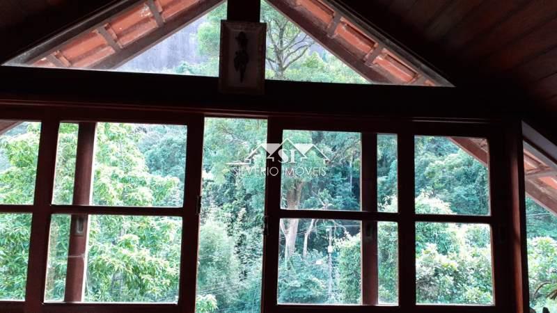 Casa à venda com 4 quartos, 280m² - Foto 2