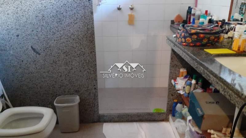 Casa à venda com 4 quartos, 280m² - Foto 18
