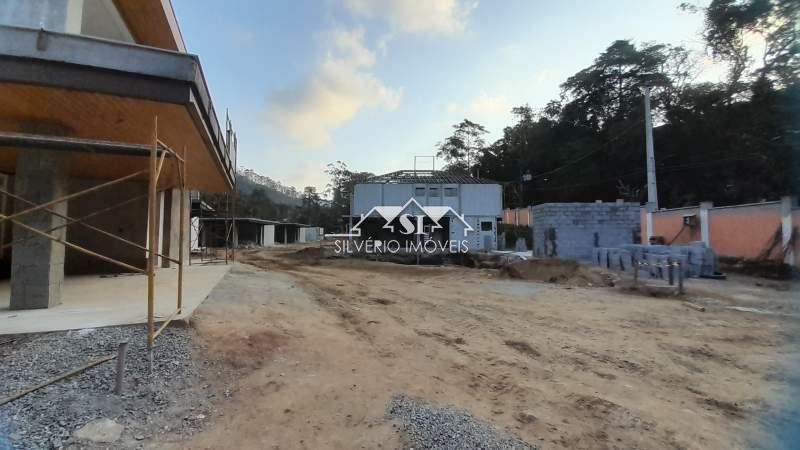 Casa à venda com 4 quartos, 270m² - Foto 30