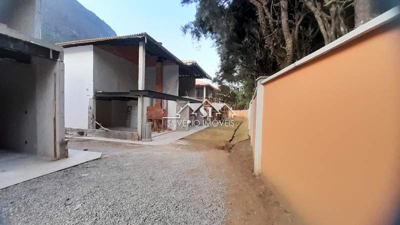 Casa à venda com 4 quartos, 270m² - Foto 32