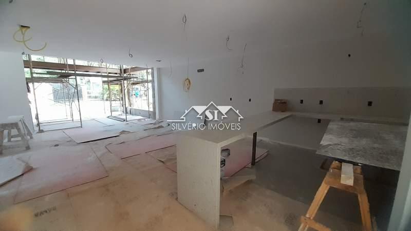 Casa à venda com 4 quartos, 270m² - Foto 41