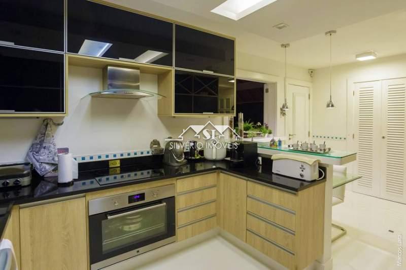 Casa à venda e aluguel com 4 quartos, 400m² - Foto 24