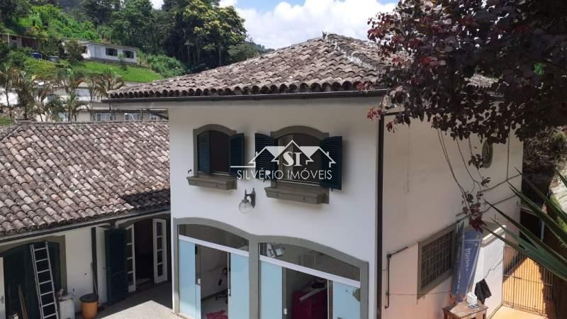 Casa à venda com 4 quartos, 300m² - Foto 3