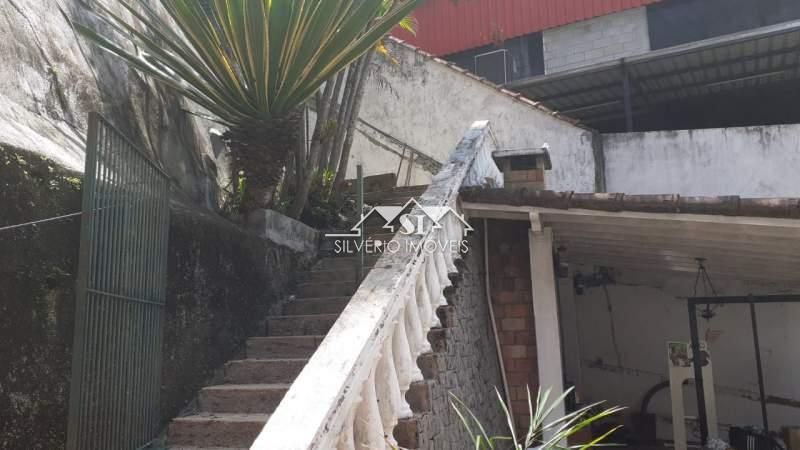 Casa à venda com 4 quartos, 300m² - Foto 5