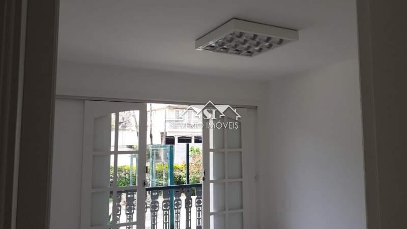 Casa à venda com 4 quartos, 300m² - Foto 10
