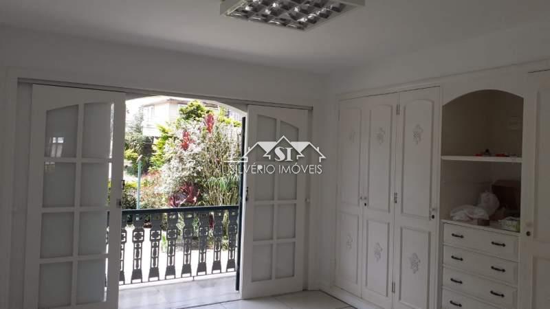 Casa à venda com 4 quartos, 300m² - Foto 12