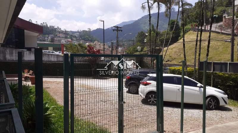 Casa à venda com 4 quartos, 300m² - Foto 14