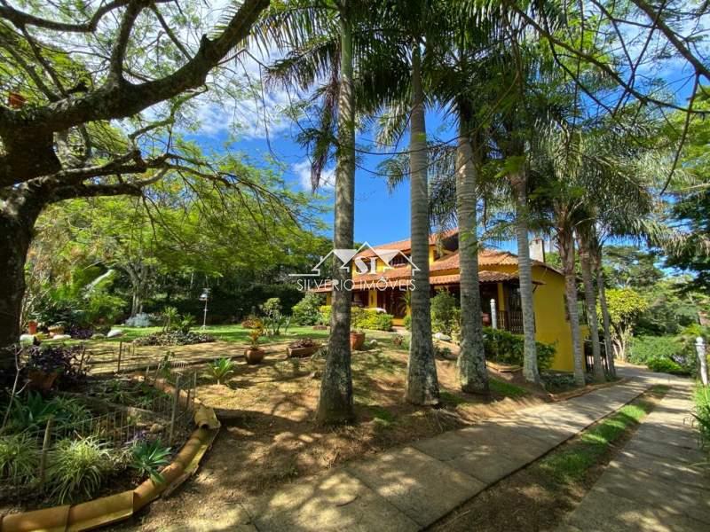 Casa à venda com 3 quartos, 365m² - Foto 3