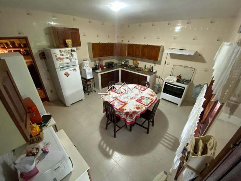 Casa à venda com 3 quartos, 365m² - Foto 19