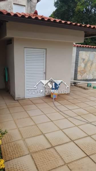 Casa à venda com 3 quartos, 302m² - Foto 12