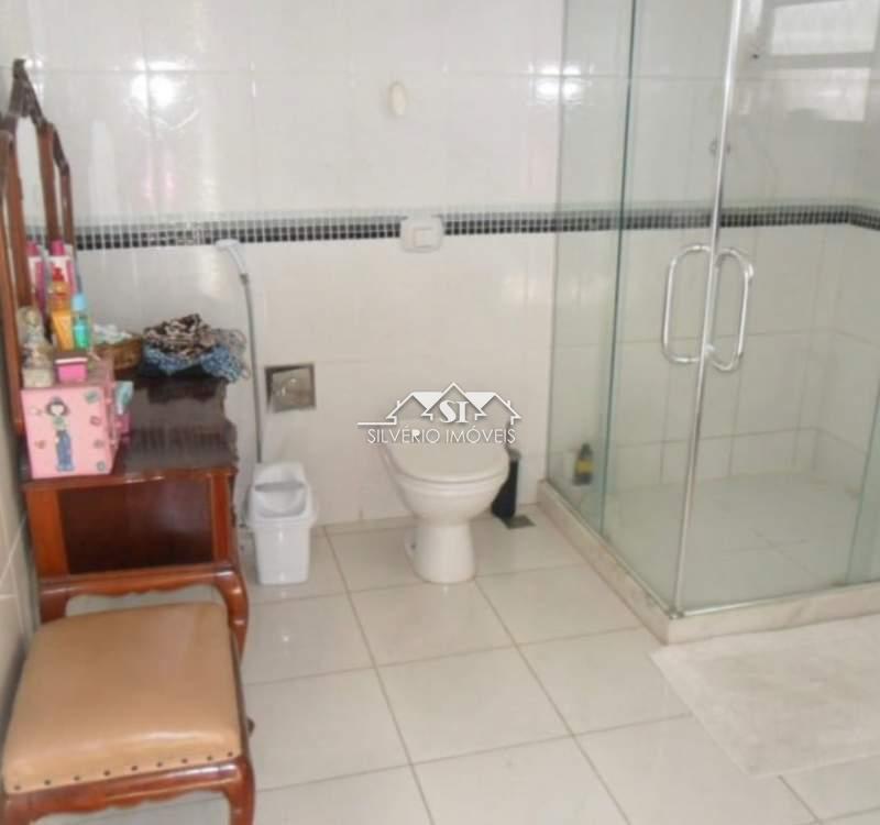 Casa à venda com 3 quartos, 302m² - Foto 32