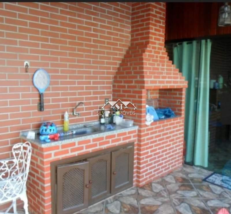 Casa à venda com 3 quartos, 302m² - Foto 13