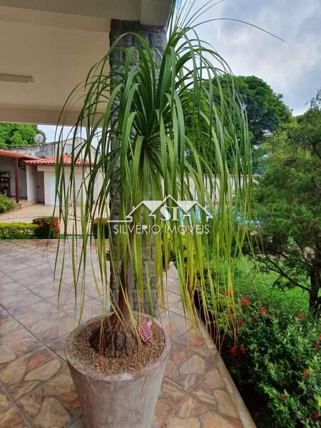 Casa à venda com 3 quartos, 302m² - Foto 6
