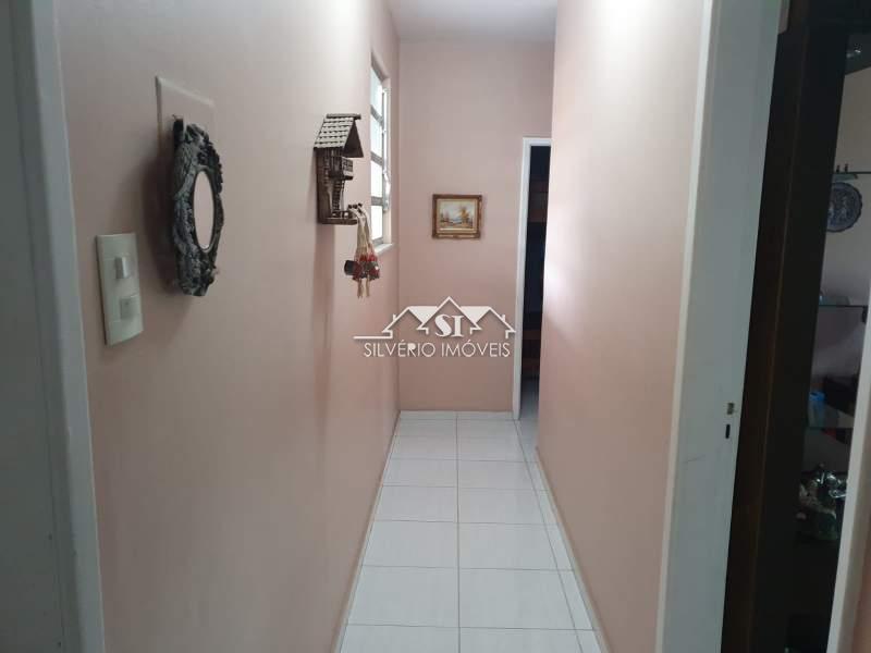 Casa à venda com 3 quartos, 302m² - Foto 25