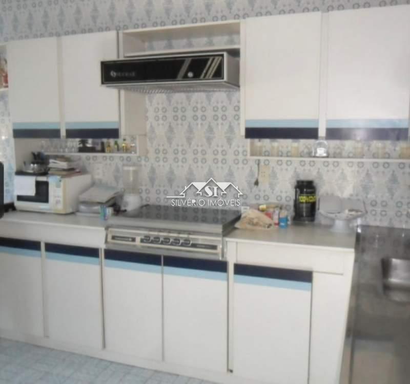 Casa à venda com 3 quartos, 302m² - Foto 19