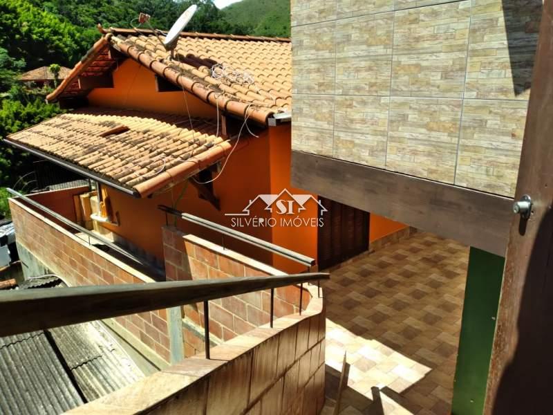 Casa à venda com 5 quartos, 150m² - Foto 2