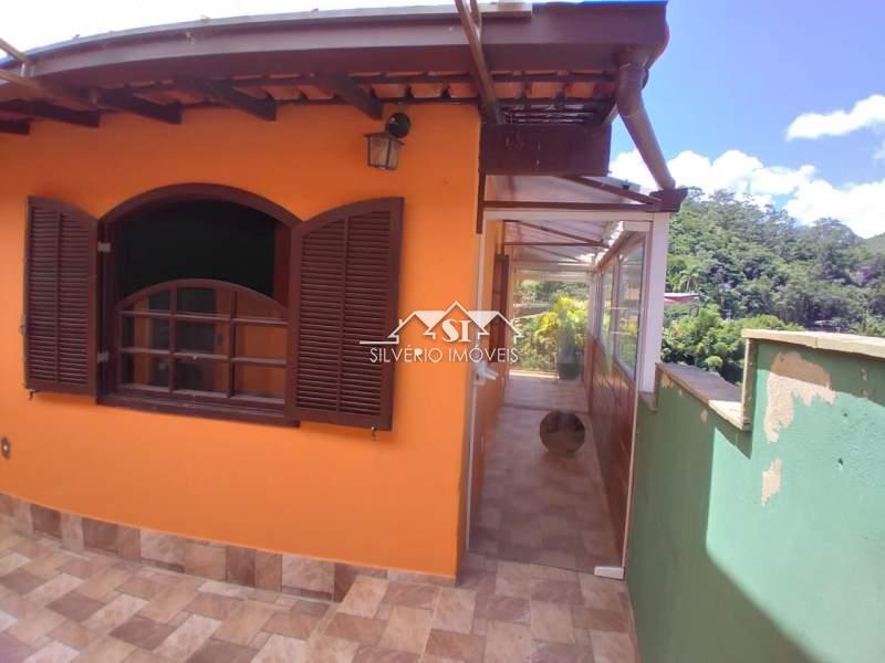 Casa à venda com 5 quartos, 150m² - Foto 8