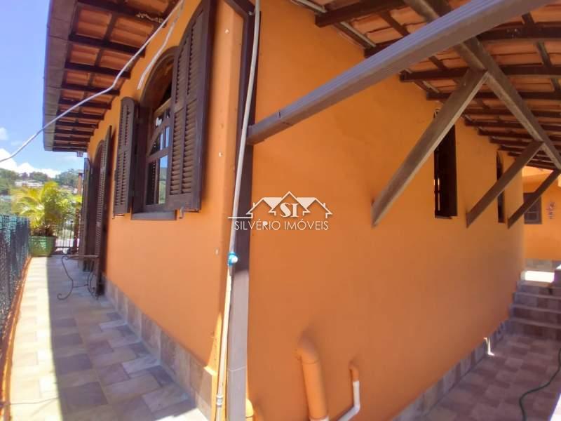 Casa à venda com 5 quartos, 150m² - Foto 10