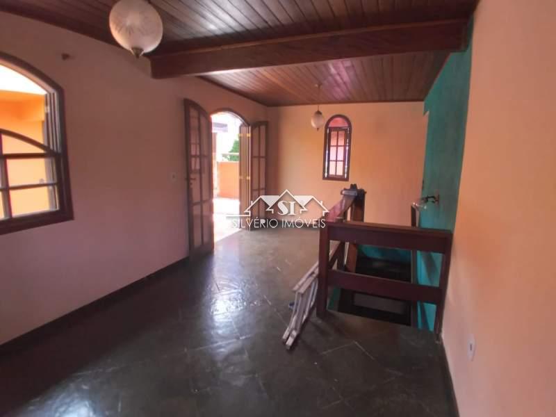 Casa à venda com 5 quartos, 150m² - Foto 13