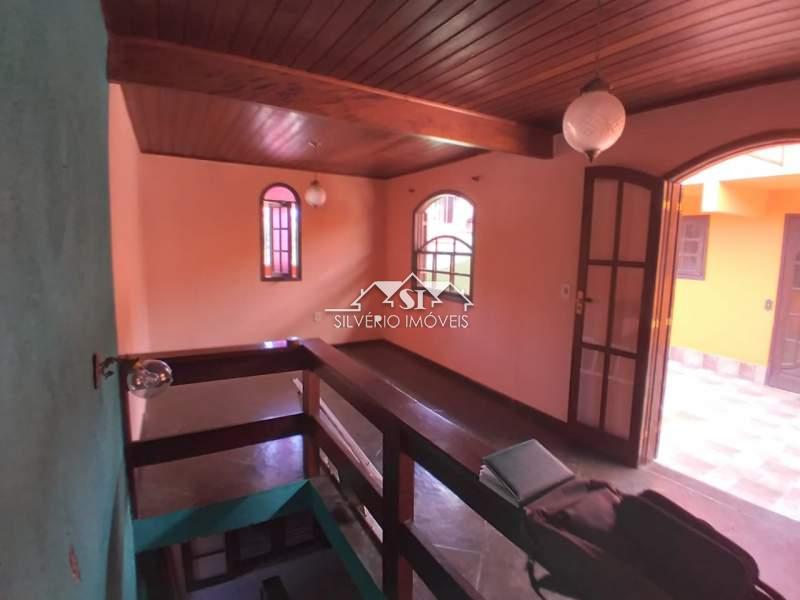 Casa à venda com 5 quartos, 150m² - Foto 14