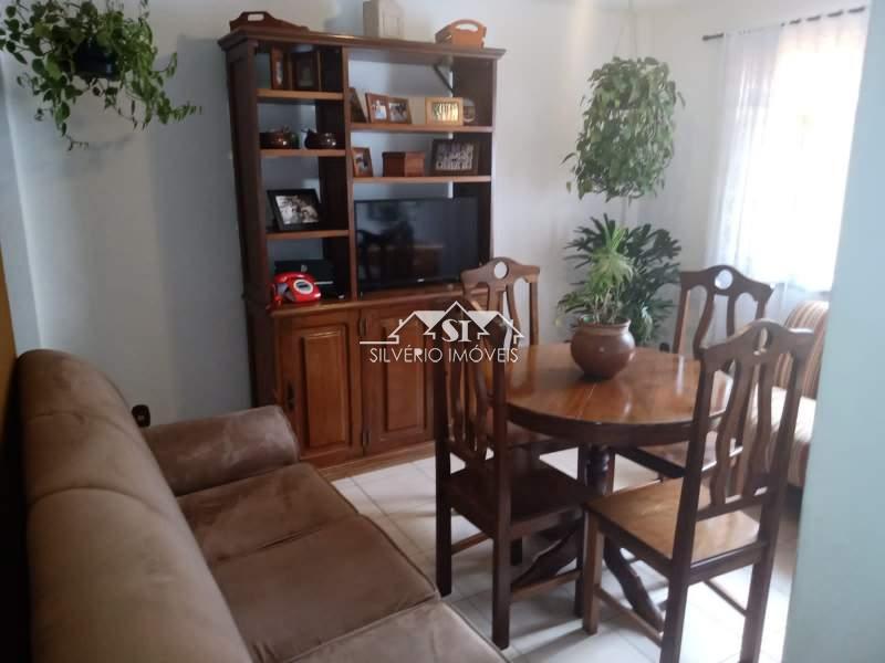 Apartamento em Coronel Veiga - Petrópolis/RJ  - 2 Quartos