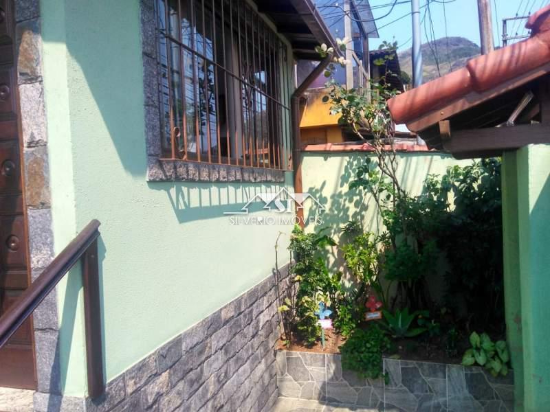 Casa à venda com 2 quartos, 64m² - Foto 16