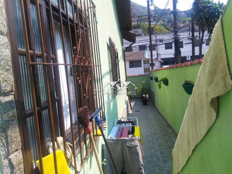 Casa à venda com 2 quartos, 64m² - Foto 3