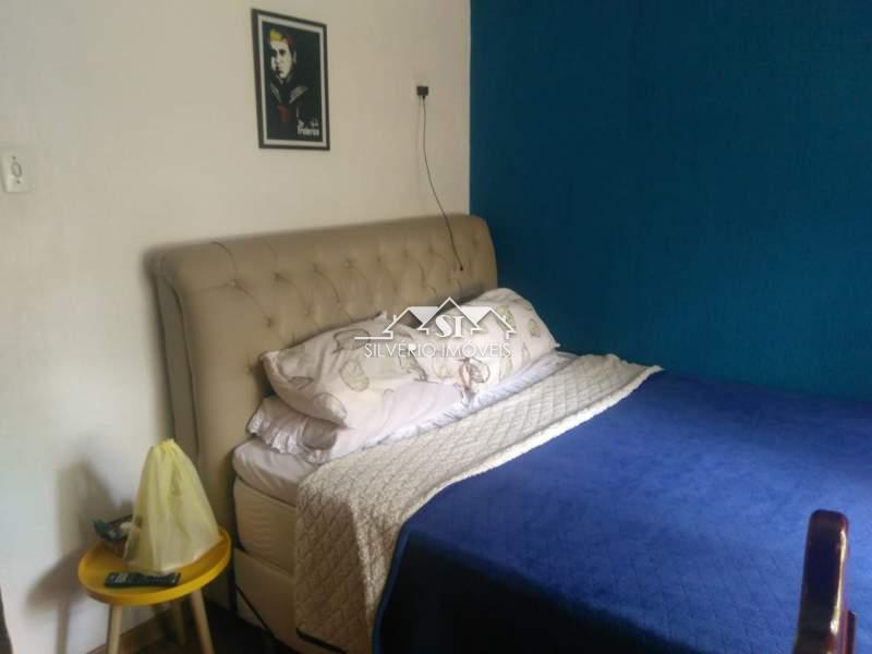 Casa à venda com 2 quartos, 64m² - Foto 9