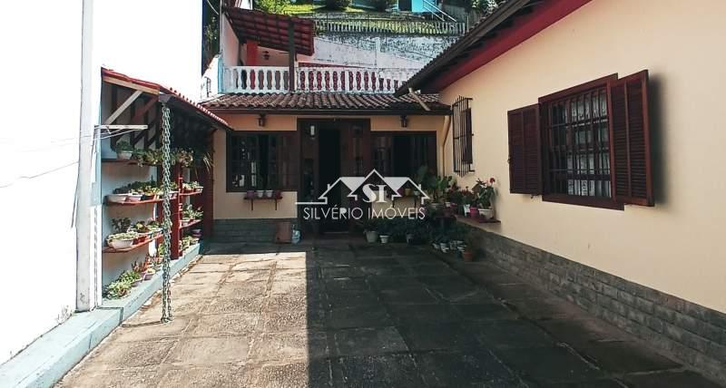 Casa em Castelânea - Petrópolis/RJ  - 3 Quartos