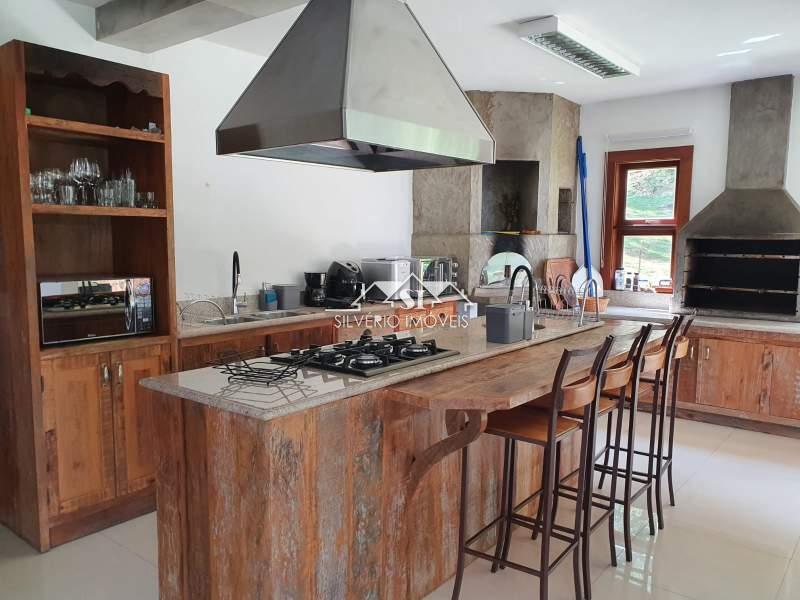 Casa à venda com 4 quartos, 869m² - Foto 11