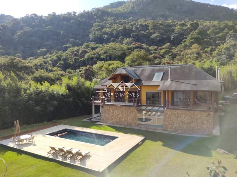 Casa em Itaipava - Petrópolis/RJ  - 4 Quartos