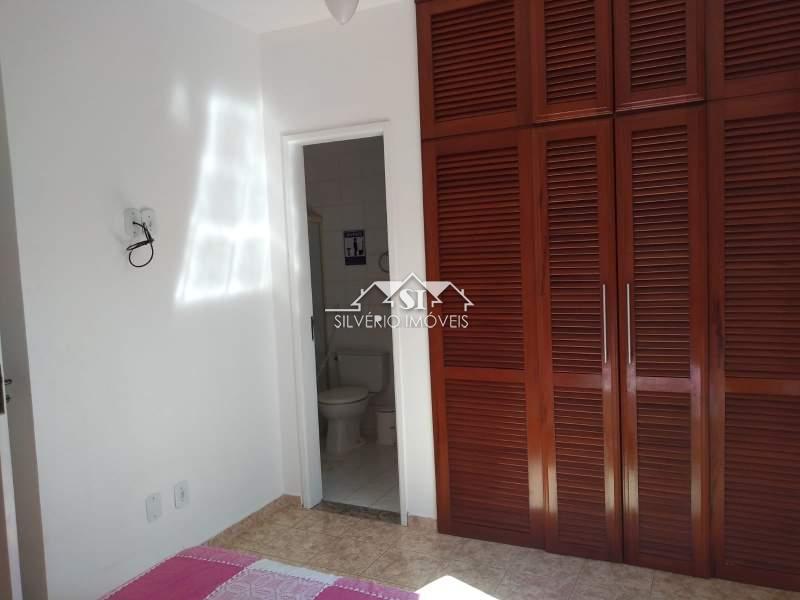 Apartamento à venda com 2 quartos, 75m² - Foto 3