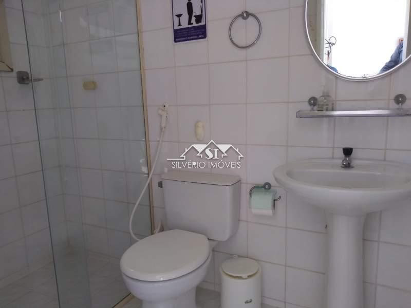 Apartamento à venda com 2 quartos, 75m² - Foto 23